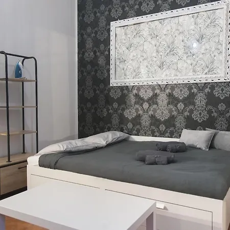 Station Loft Trastever's Homies روما